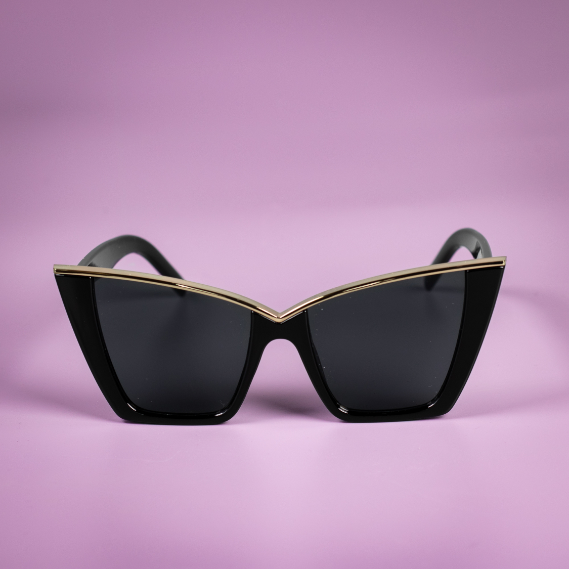 Helle Cat Eye solbriller I Sort fra LÉ MOSCH