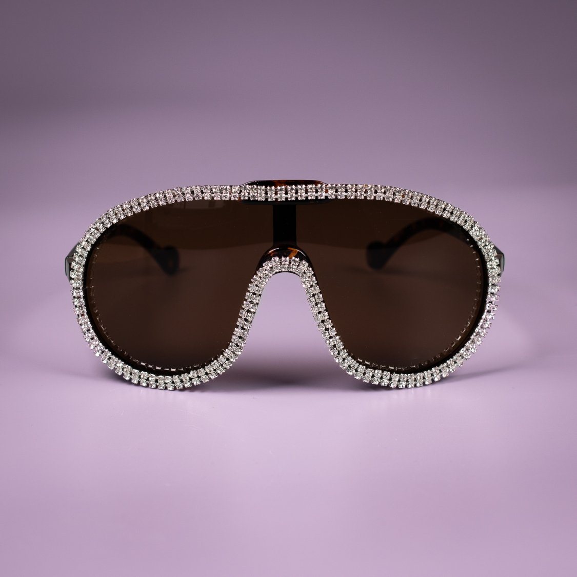 Dessie solbriller i Turtle med rhinsten fra le mosch