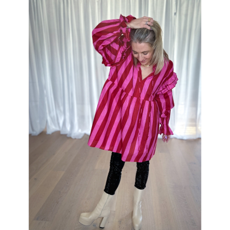 Lucia kjole i Rød Pink Strib Fra le mosch