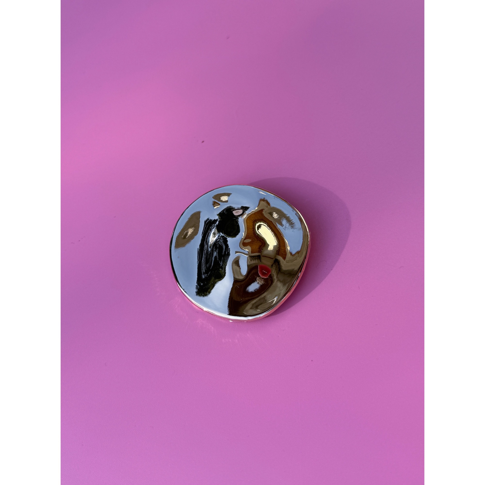Cira Broche i Blank Gylden fra le mosch