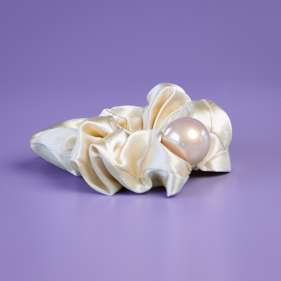 Ritt Scrunchie i Creme fra le mosch