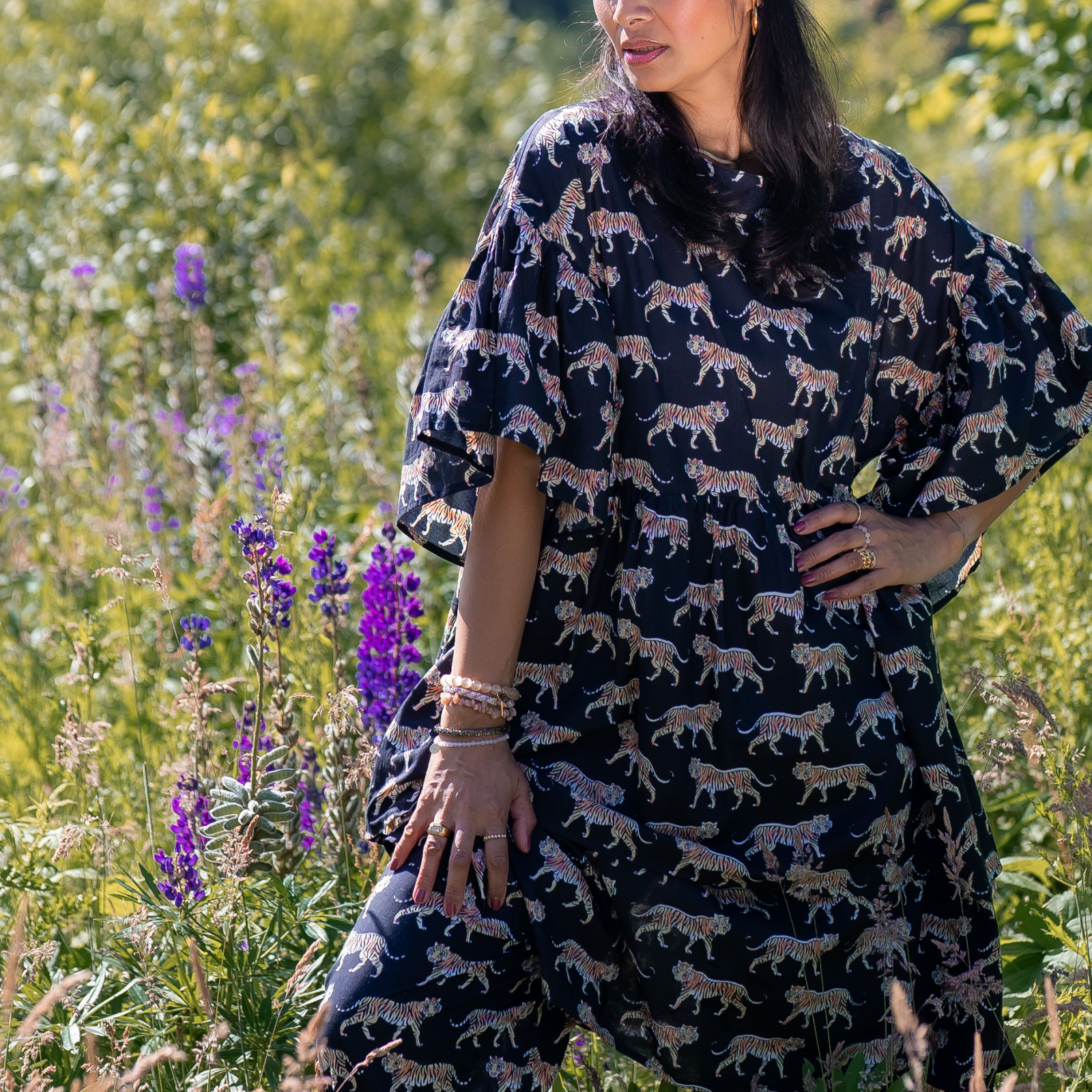Lana kjole i Sort med Tigre fra le mosch