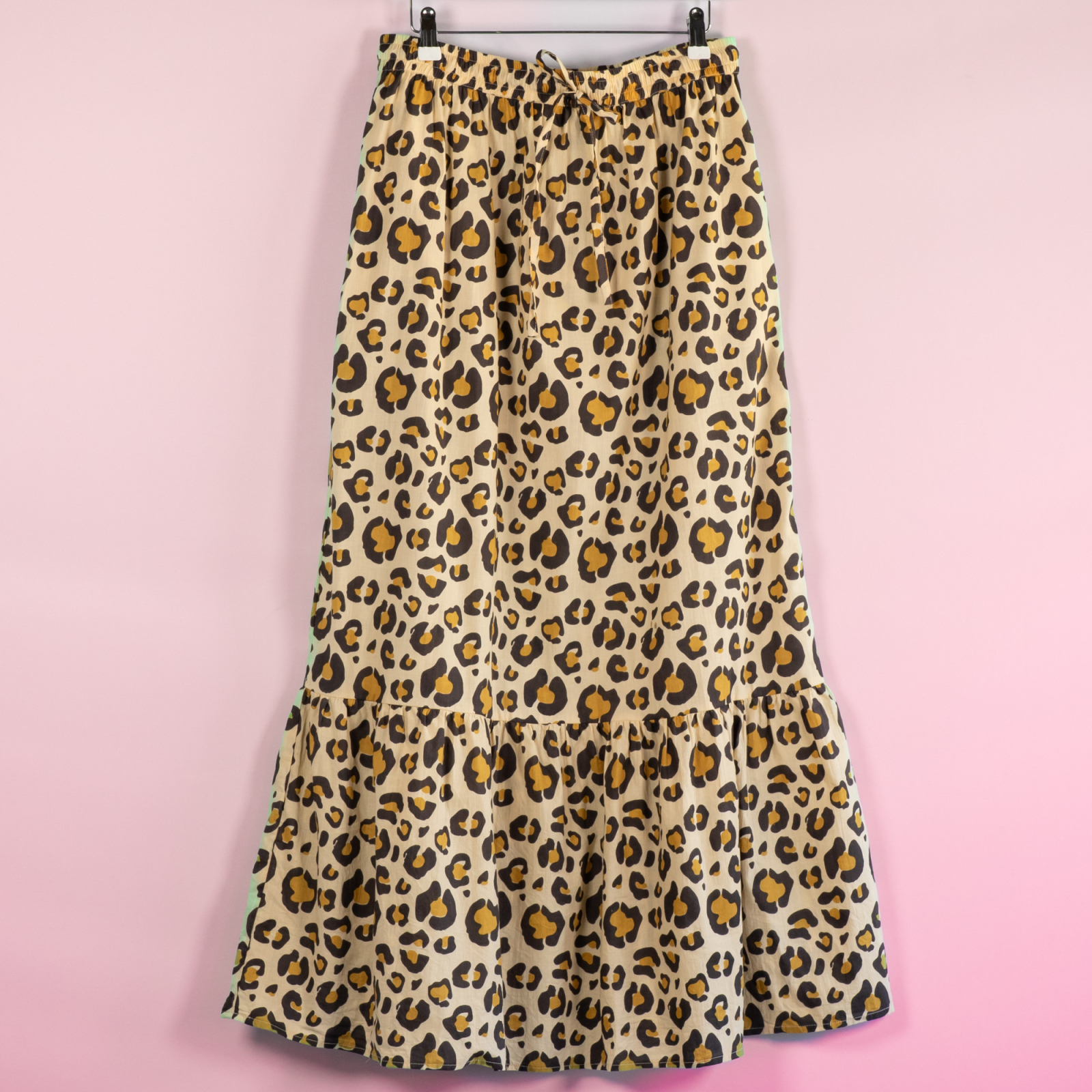 Lang nederdel med leopardprint