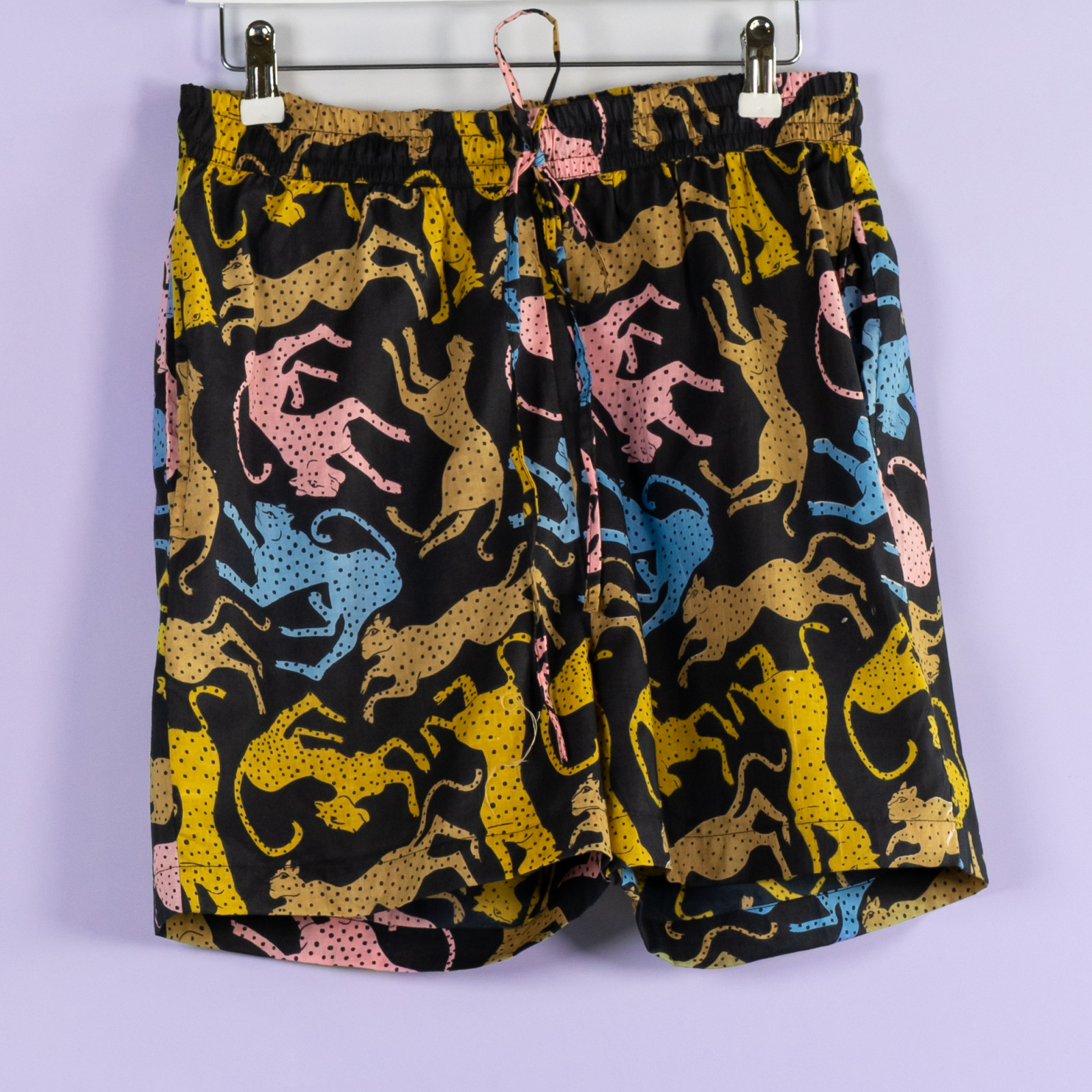 Shorts med print af leoparder