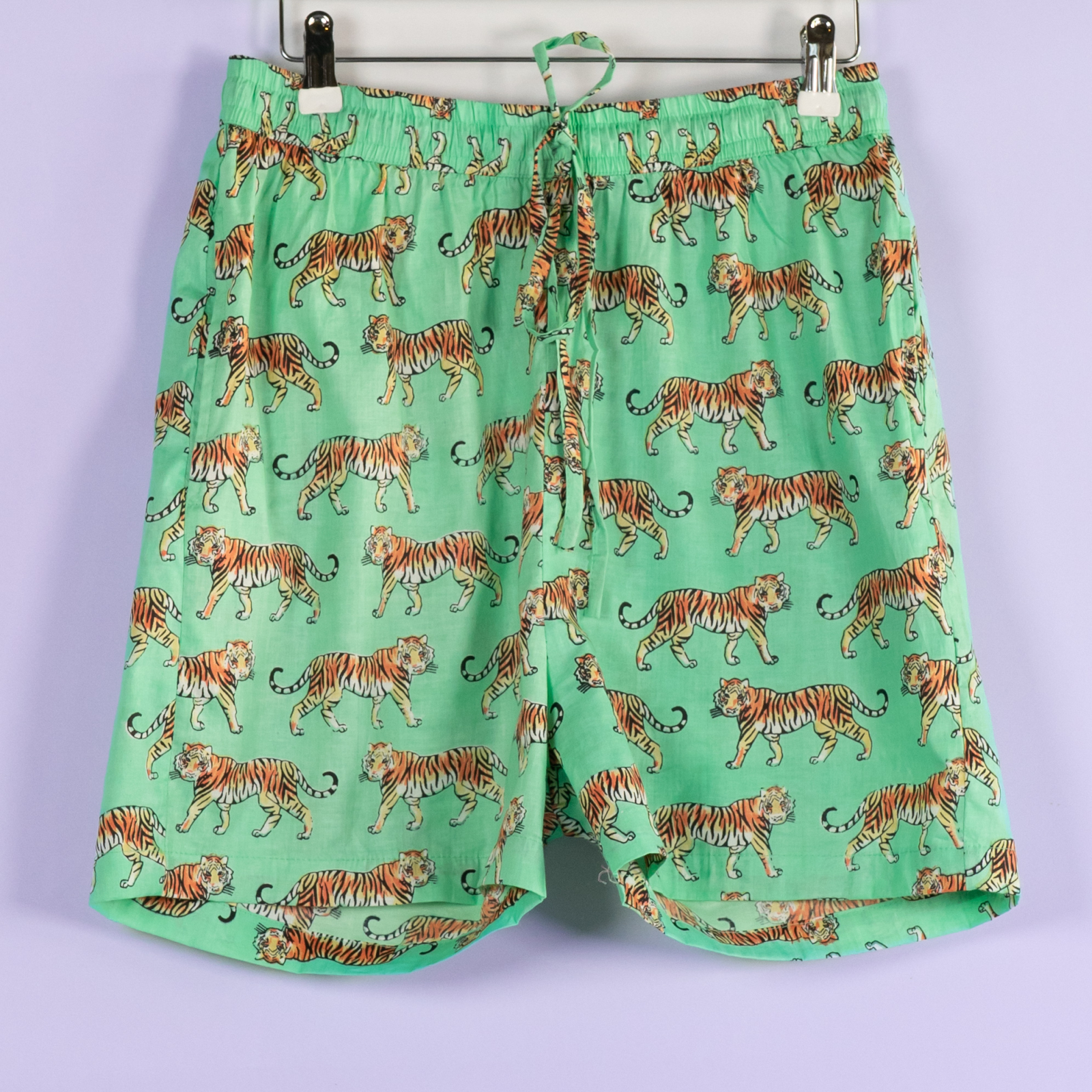 Grønne løse shorts med tiger print