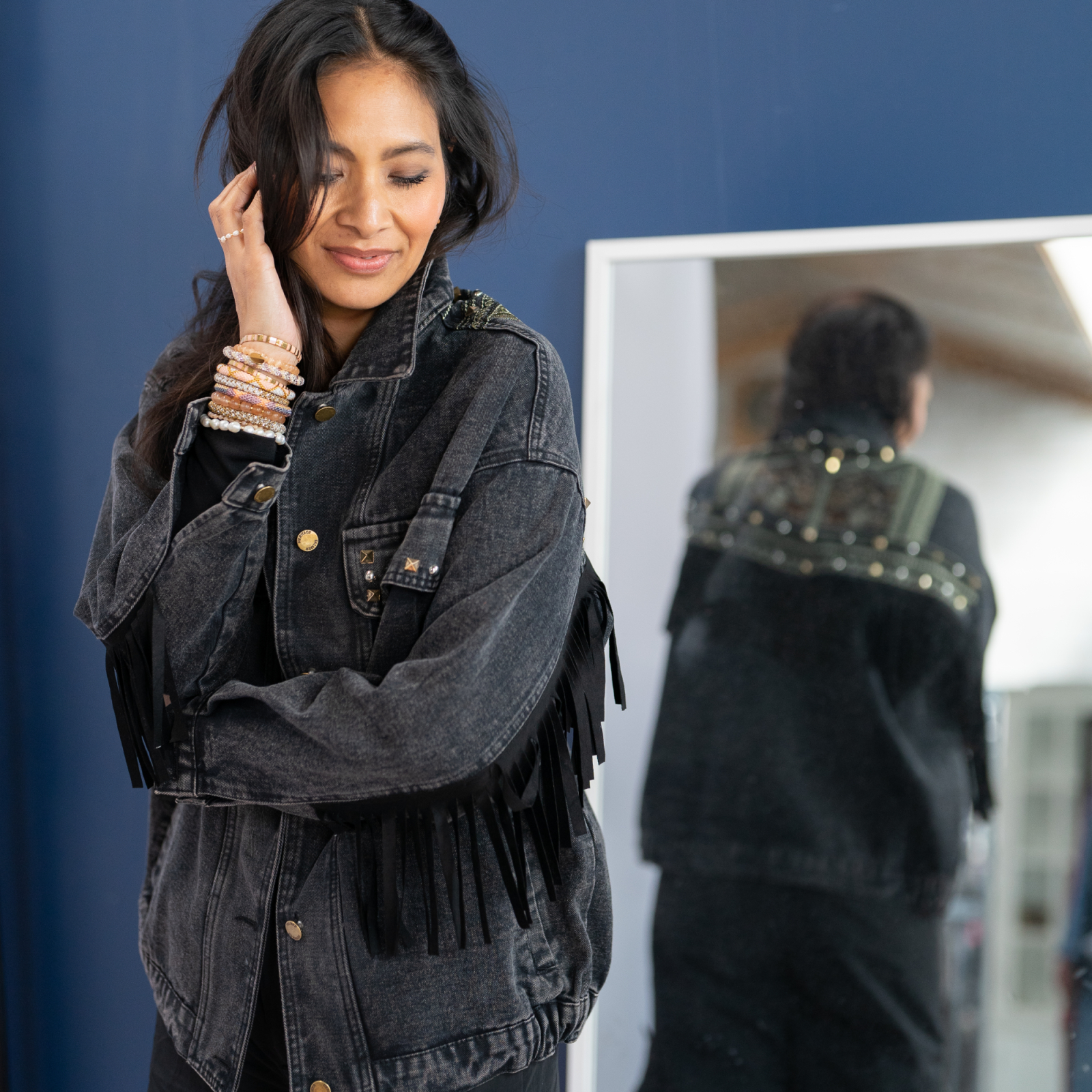 Anna Denim Jakke med Frynser i Sort fra le mosch
