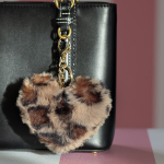 Taskepynt, charm, nøglering, plys hjerte,