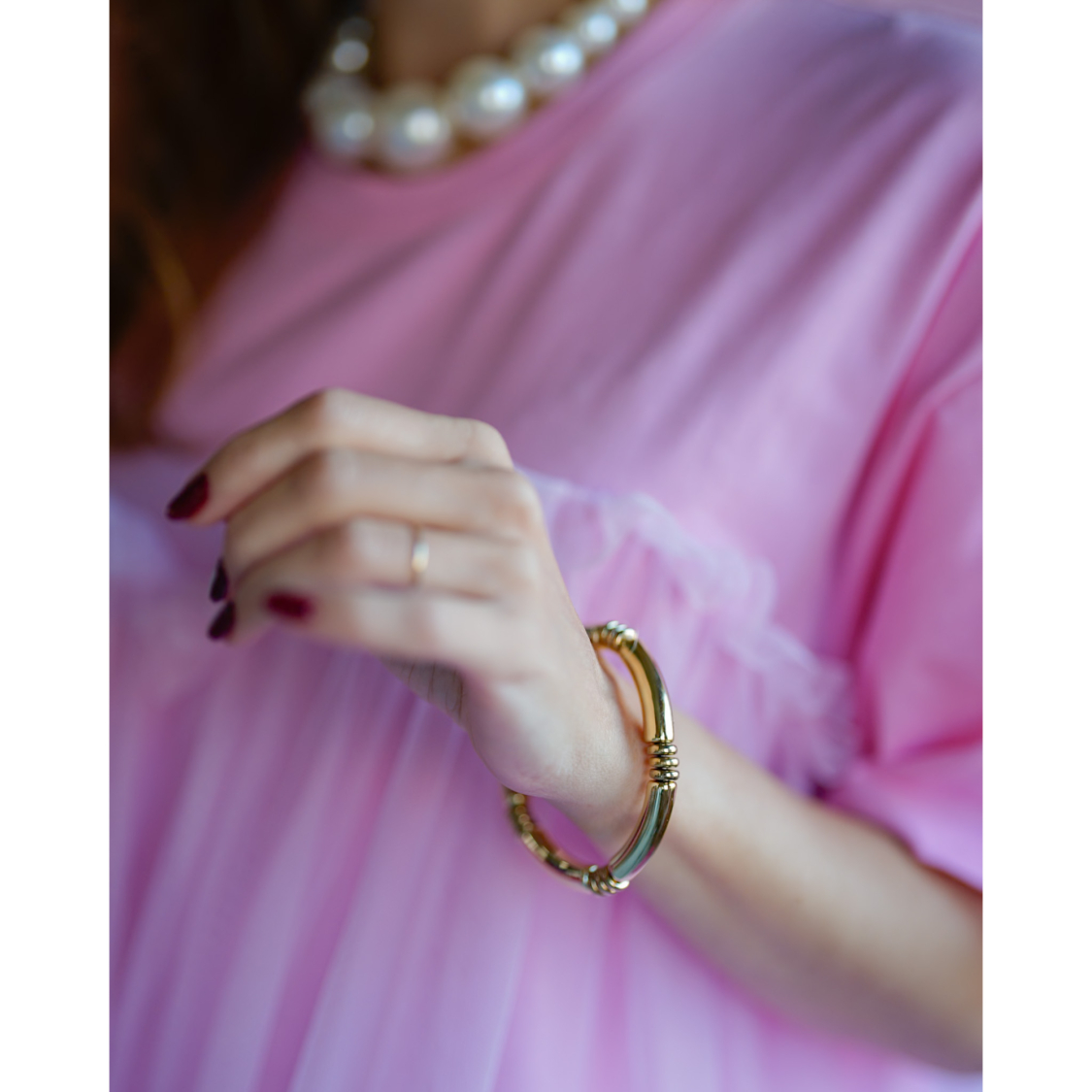 Majbritt Armbånd i guldlook, elastik armbånd, 