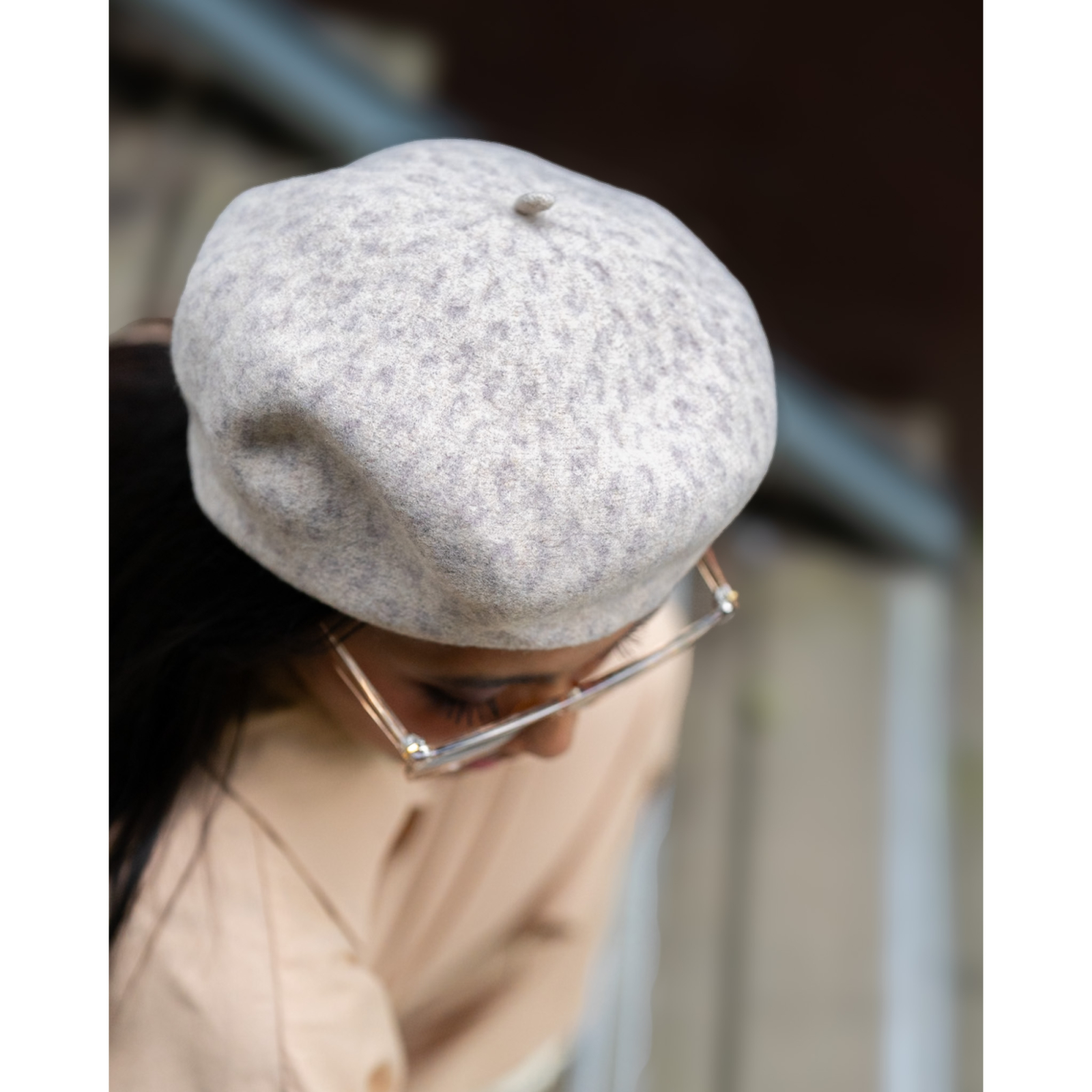 Becky Leo Baret i Creme med leo print fra le mosch