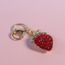 Jordbær Nøglering fra LÉ MOSCH, jordbær taskecharm, 
