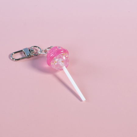 Lollipop Nøglering fra LÉ MOSCH, nøglering med slikkepind, taskecharm med slikkepind,