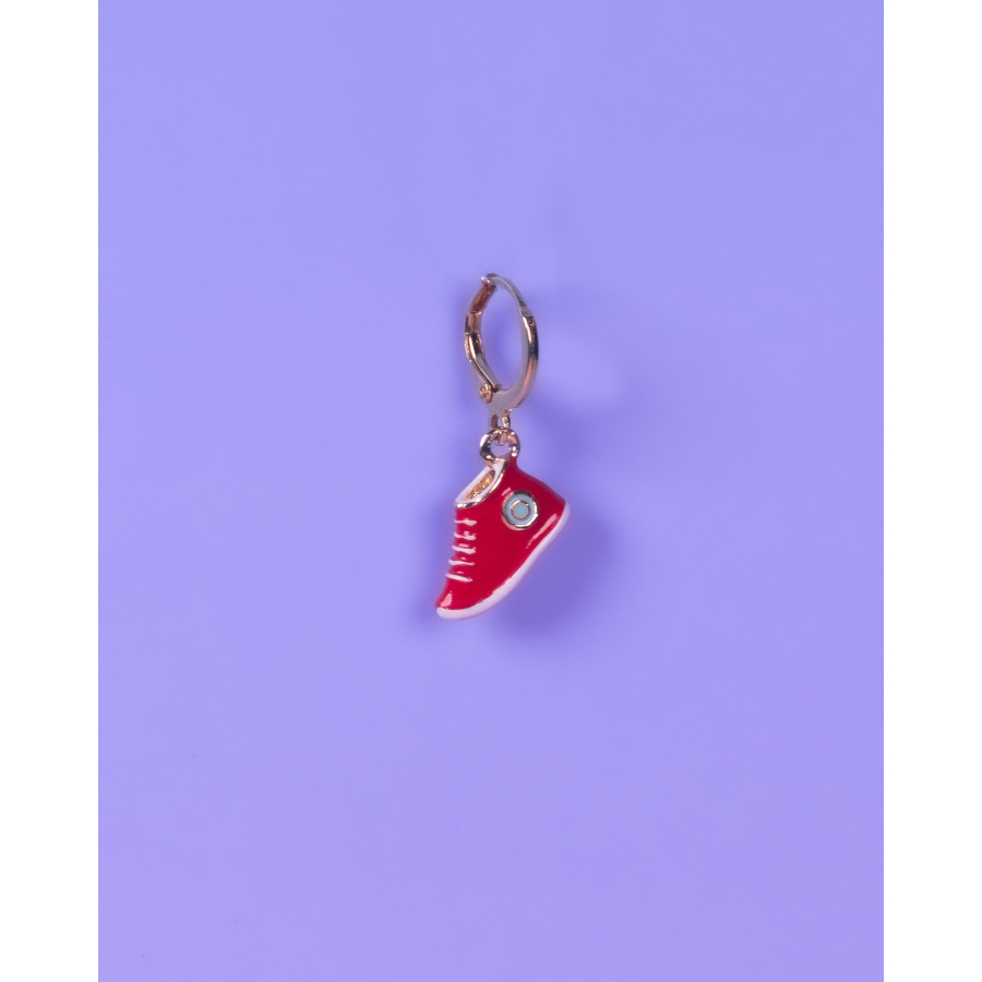 Aya Charm Rød Sneaker fra le mosch. Denne charm kan også bruges som en ørering