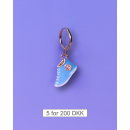 Aya Charm lyseblå Sneaker fra le mosch. Denne charm kan også bruges som en ørering