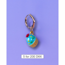 Aya Charm Lyseblå cupcake fra le mosch. Denne charm kan også bruges som en ørering Aya Charm Lyseblå cupcake fra le mosch. Denne charm kan også bruges som en ørering