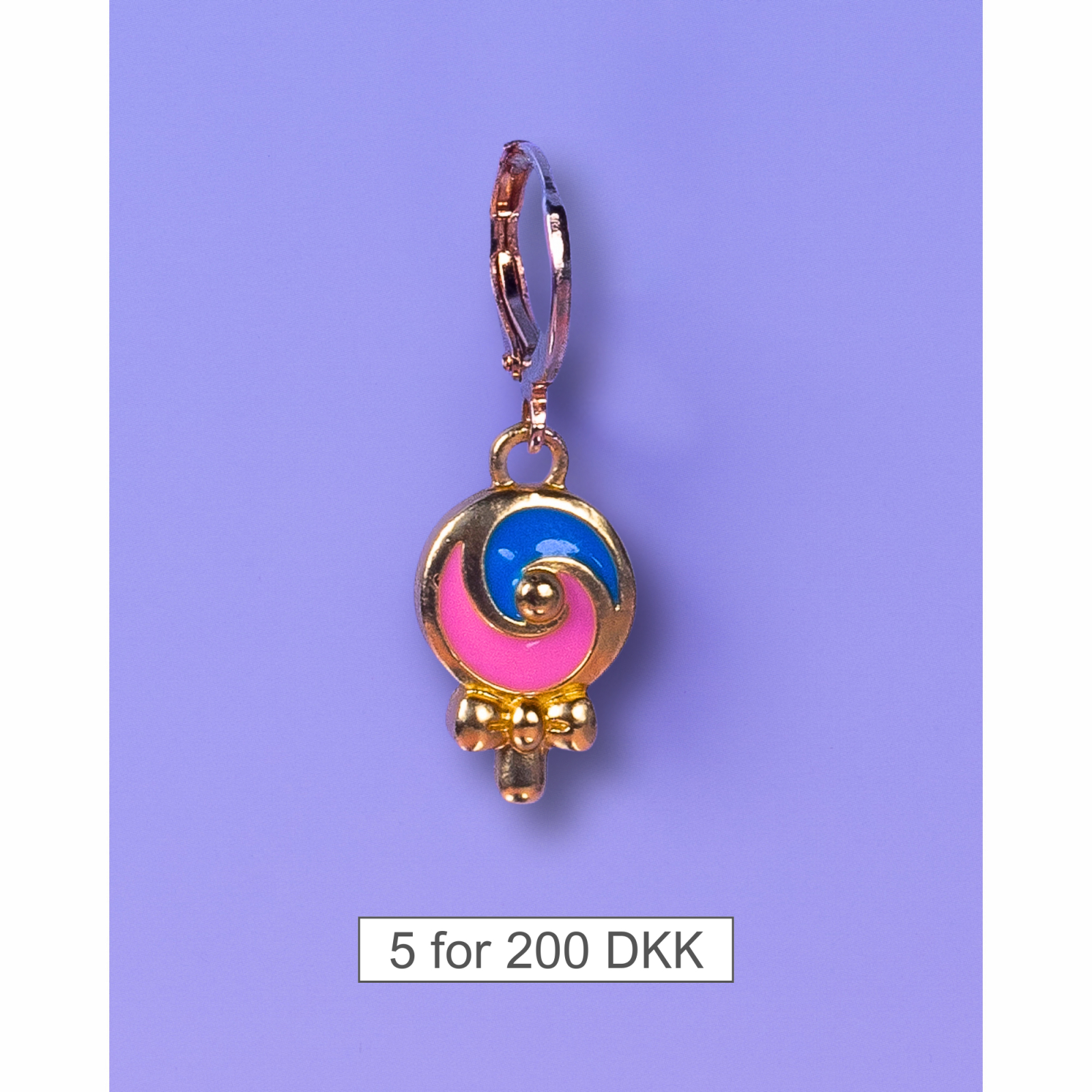 Aya Charm Rosa Lollipop fra le mosch. Denne charm kan også bruges som en ørering