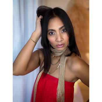 Iris Tørklæde med frynser i gylden fra le mosch Iris Tørklæde med frynser i gylden fra le mosch