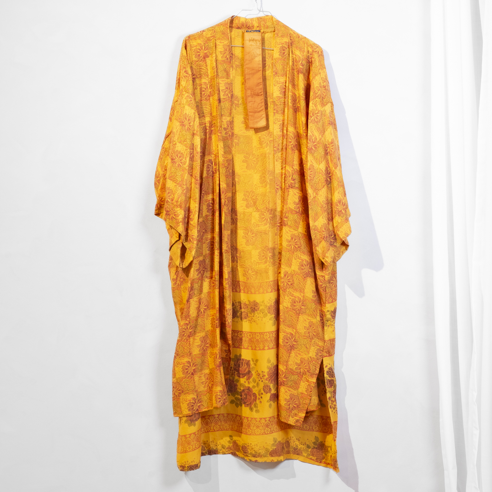 Minju Silkemix kimono no 1103 fra LÉ MOSCH, skøn unik og let kimono, super anvendelig kimono,