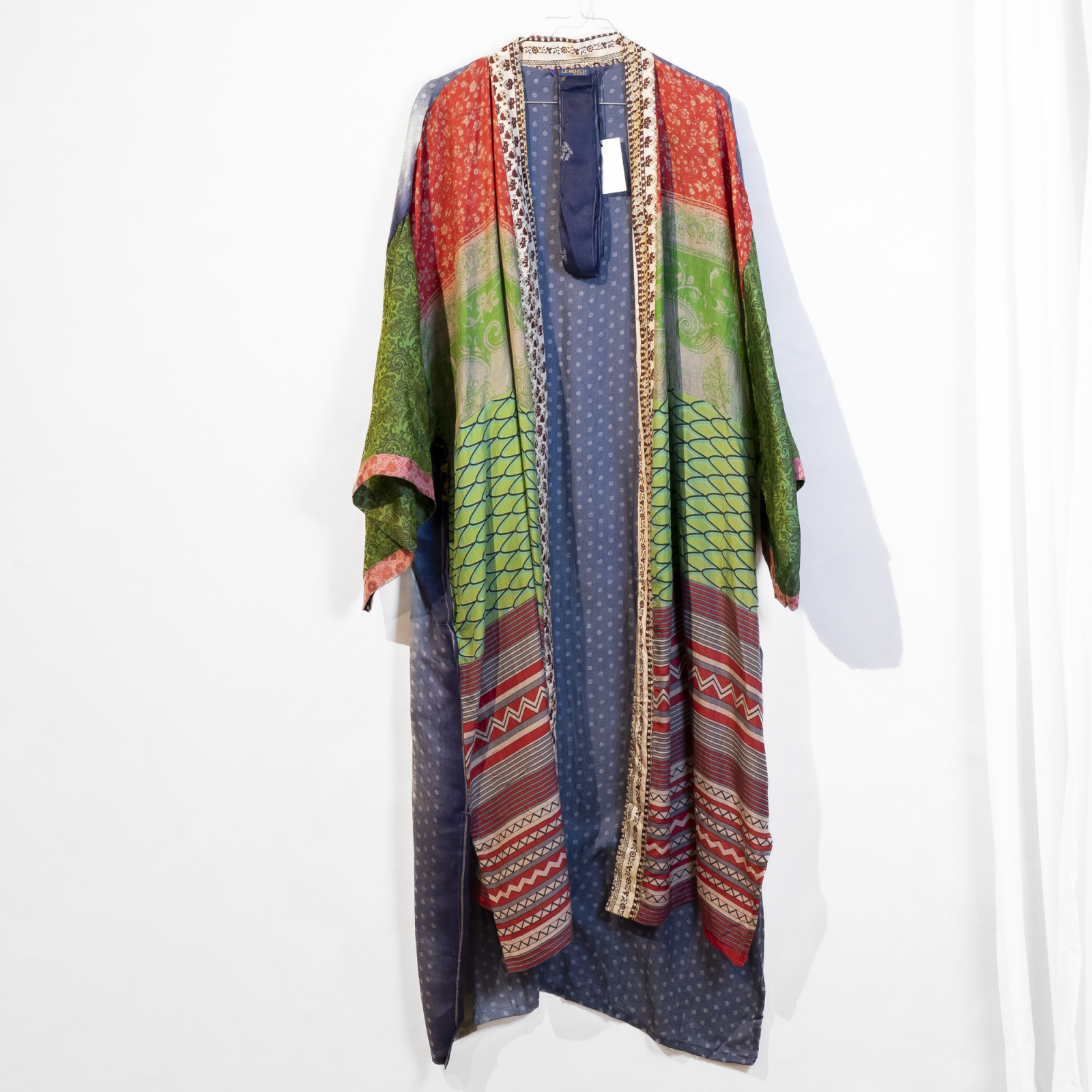 Minju Silkemix kimono no 1115 fra LÉ MOSCH, skøn unik og let kimono, super anvendelig kimono,