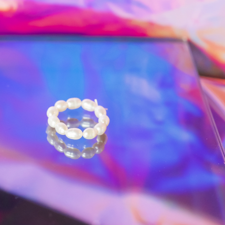 Ariel ring med Ferskvandsperler fra LÉ MOSCH,