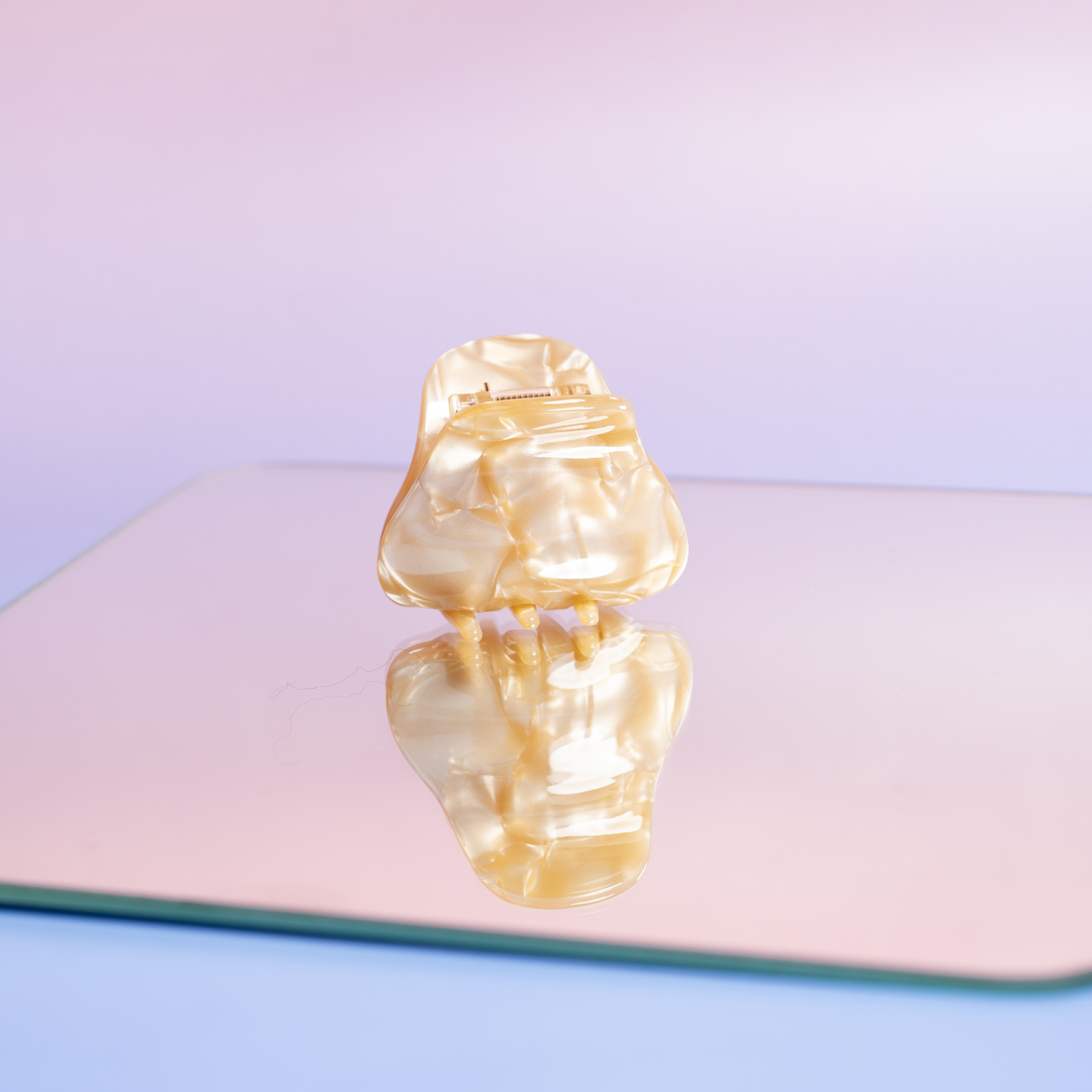 Sunny Hårklemme i Pearl Creme
