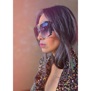 Thelma solbriller i Sort og Blå fra LÉ MOSCH