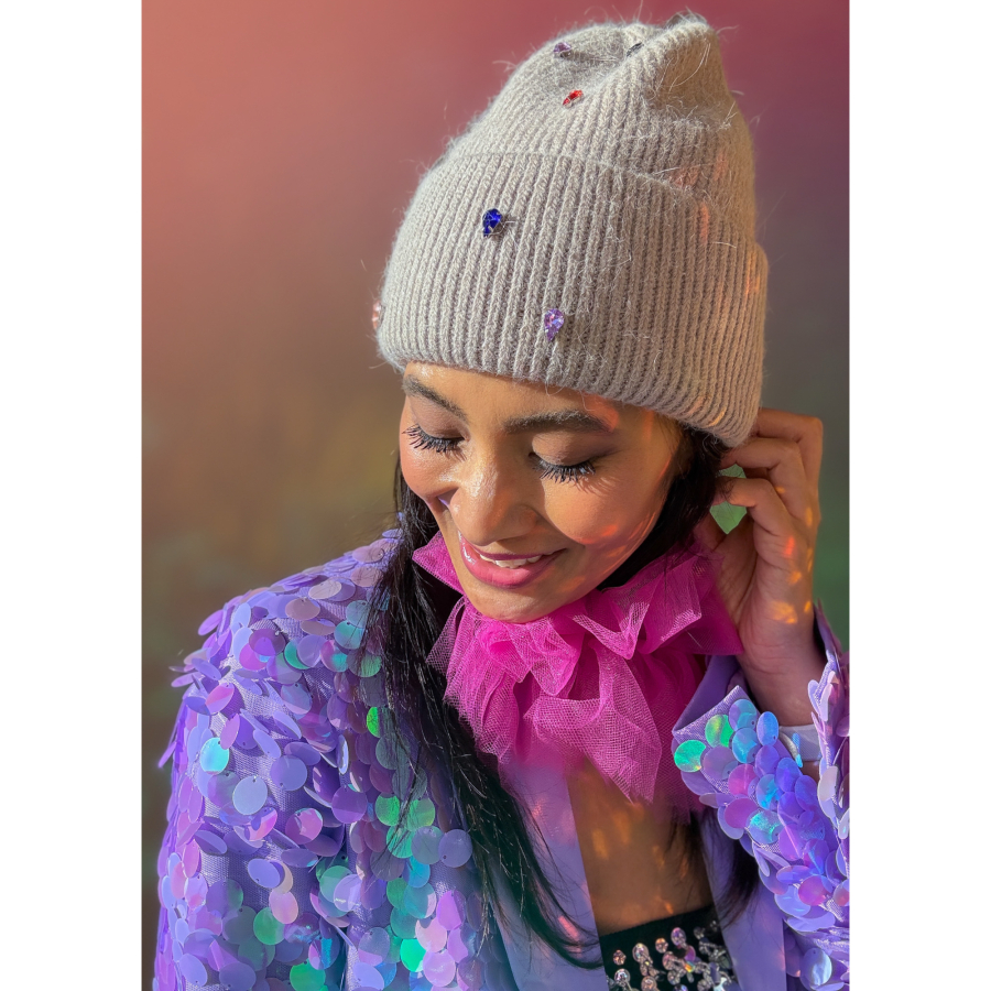 Brianna Beanie med similisten Nougat fra le mosch