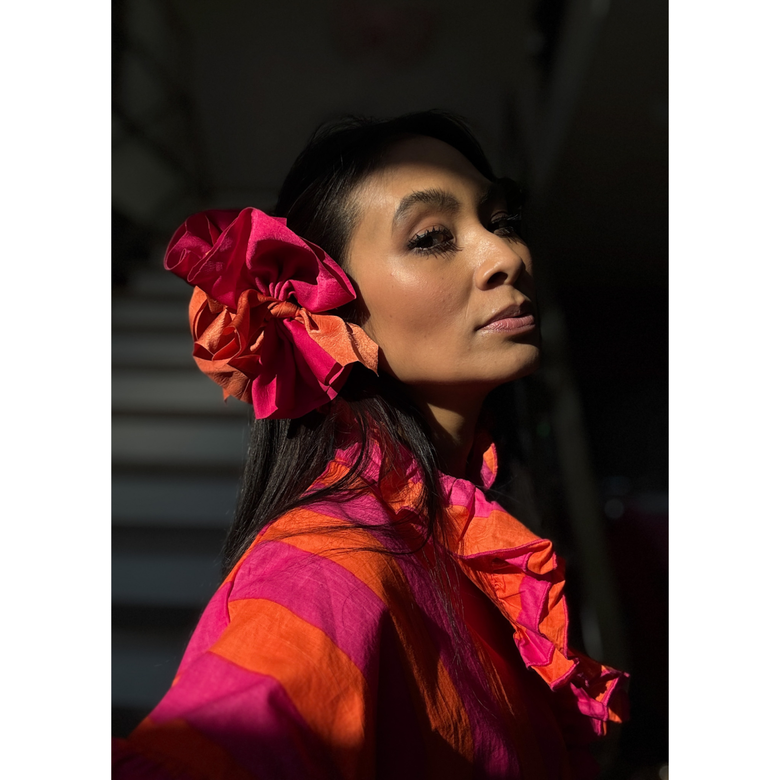 Elka hårklemme i orange og pink fra LÉ MOSCH, fyldig hårklemme, hårklemme med sløjfer, 