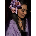 Elka hårklemme i pudder og lilla fra LÉ MOSCH, fyldig hårklemme, hårklemme med sløjfer,