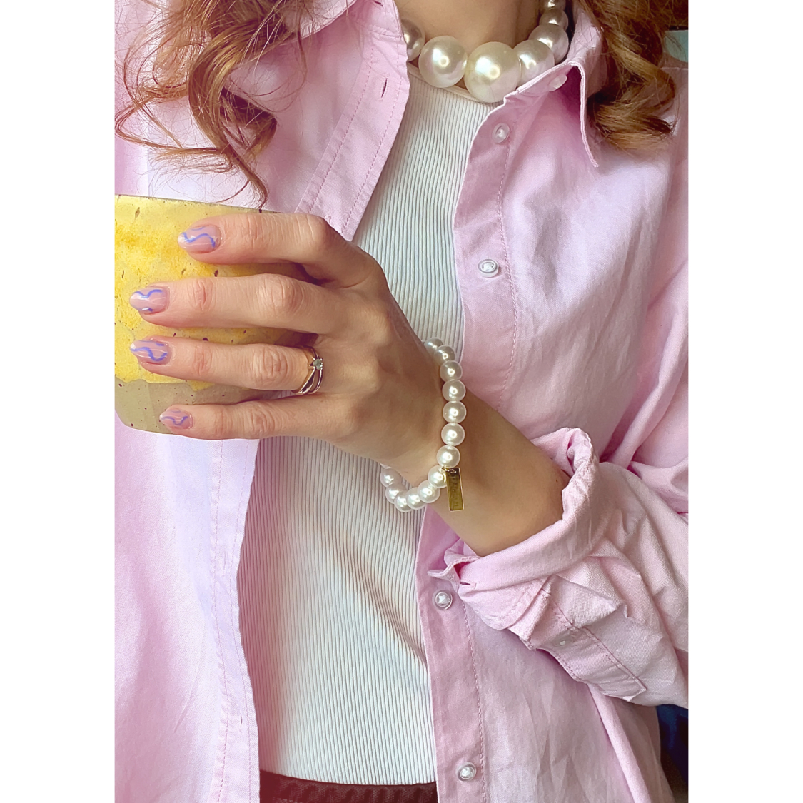 Paca Perle Armbånd fra LÉ MOSCH, armbånd med 9 mm. perler, stilfuldt og enkelt perlearmbånd,