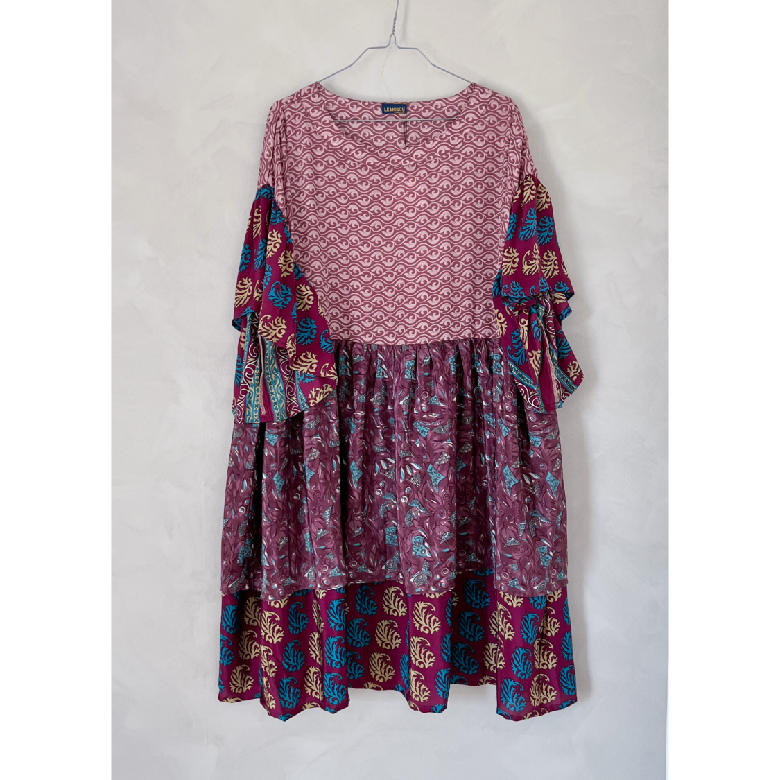 Alpana kjole no 76 fra LÉ MOSCH, farverig oversize kjole, unika kjole af genbrugsmaterialer, 