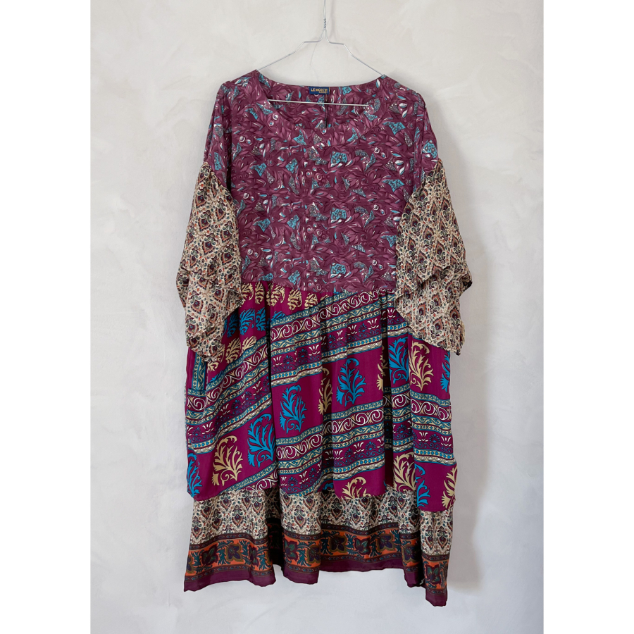 Alpana kjole no 86 fra LÉ MOSCH, farverig oversize kjole, unika kjole af genbrugsmaterialer, 