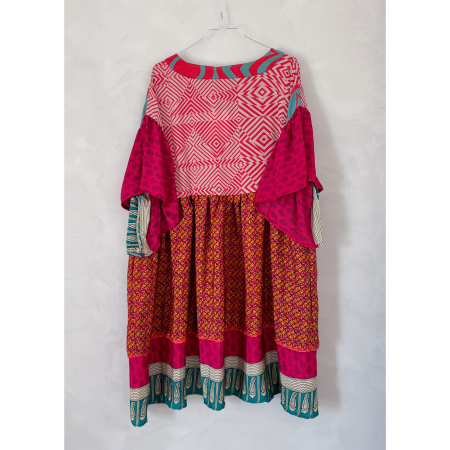 Alpana kjole no 87 fra LÉ MOSCH, farverig oversize kjole, unika kjole af genbrugsmaterialer,