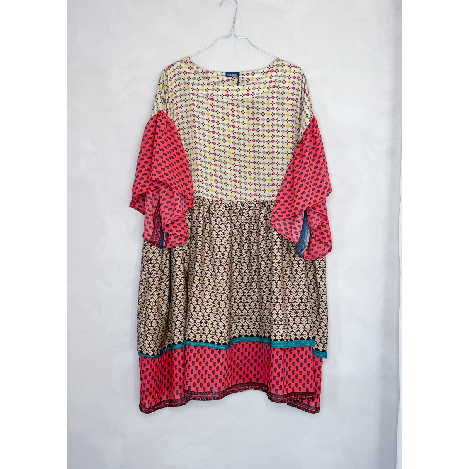 Alpana kjole no 91 fra LÉ MOSCH, farverig oversize kjole, unika kjole af genbrugsmaterialer, 