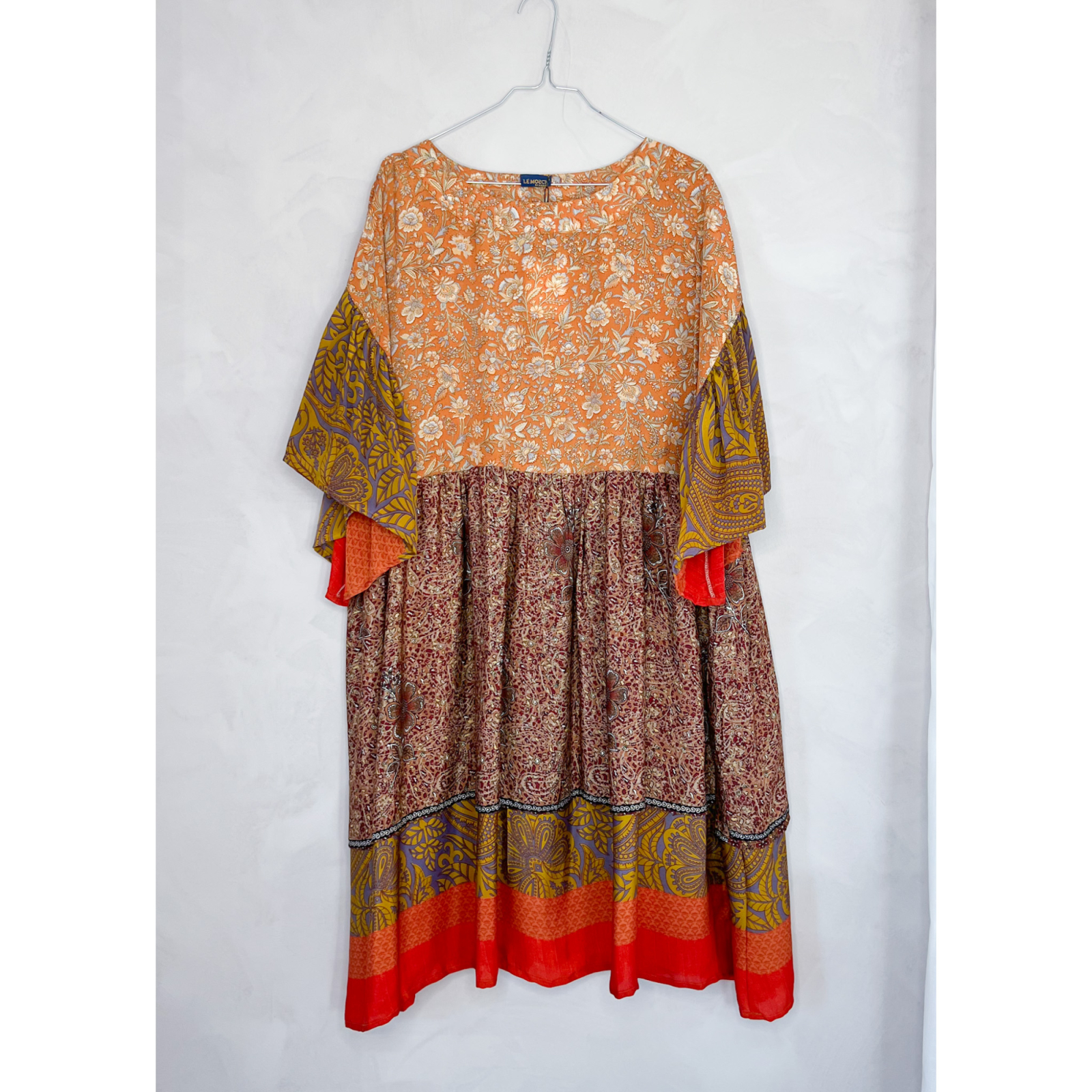 Alpana kjole no 92 fra LÉ MOSCH, farverig oversize kjole, unika kjole af genbrugsmaterialer, 
