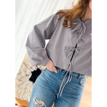 Lizan Top med bindebånd i grå fra LÉ MOSCH, bluse med bindebånd, let og feminin bomuldstop,