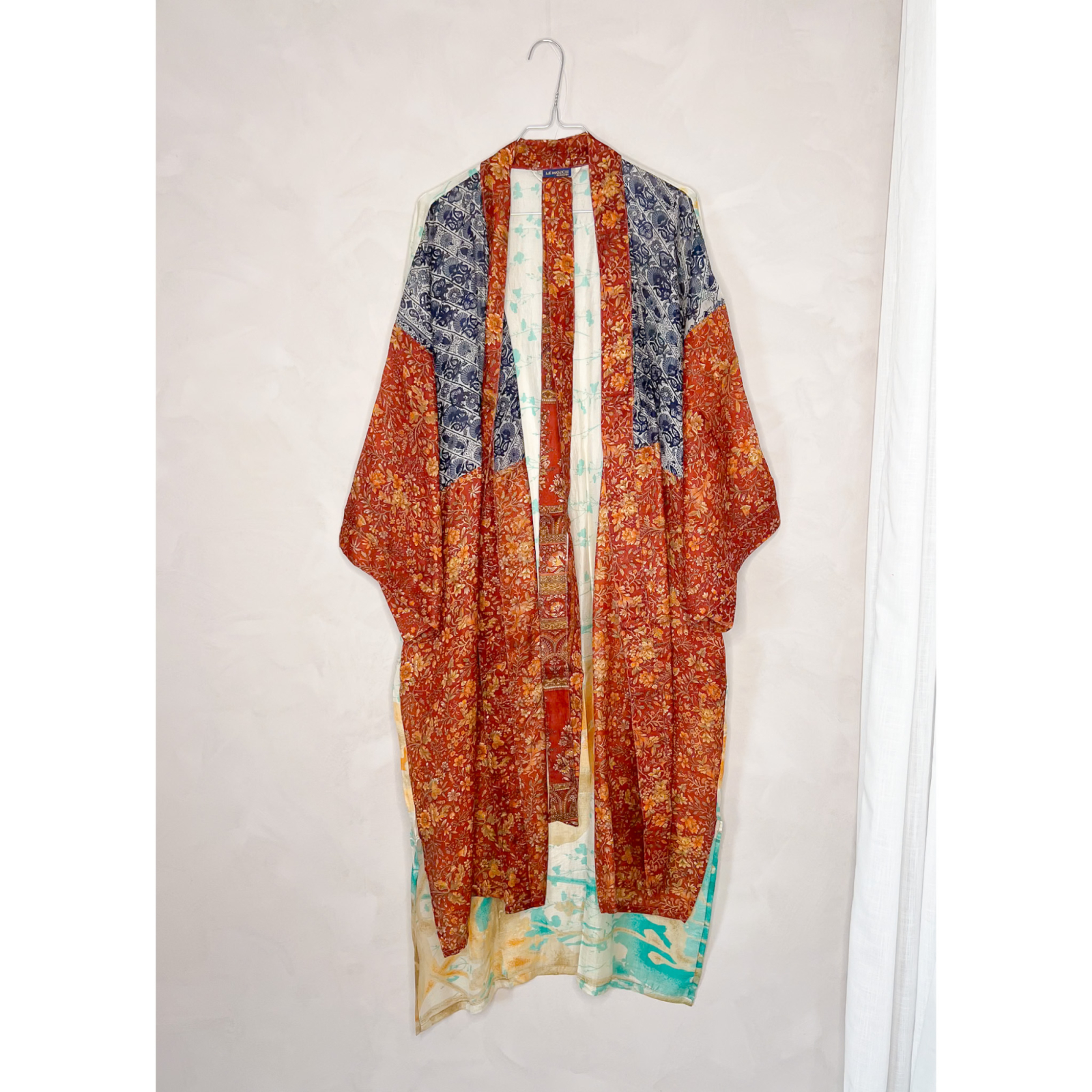 Minju Silkemix kimono no 1130 fra LÉ MOSCH, skøn unik og let kimono, super anvendelig kimono,