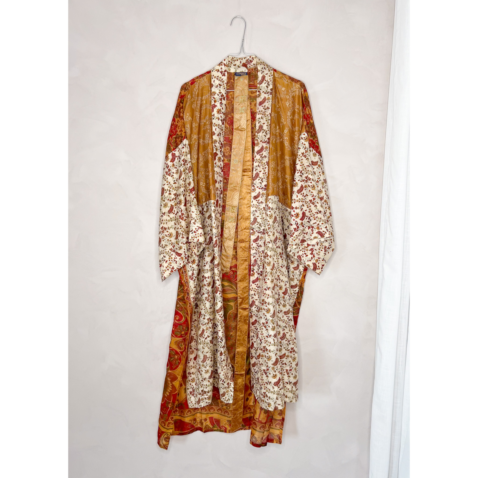 Minju Silkemix kimono no 1131 fra LÉ MOSCH, skøn unik og let kimono, super anvendelig kimono,