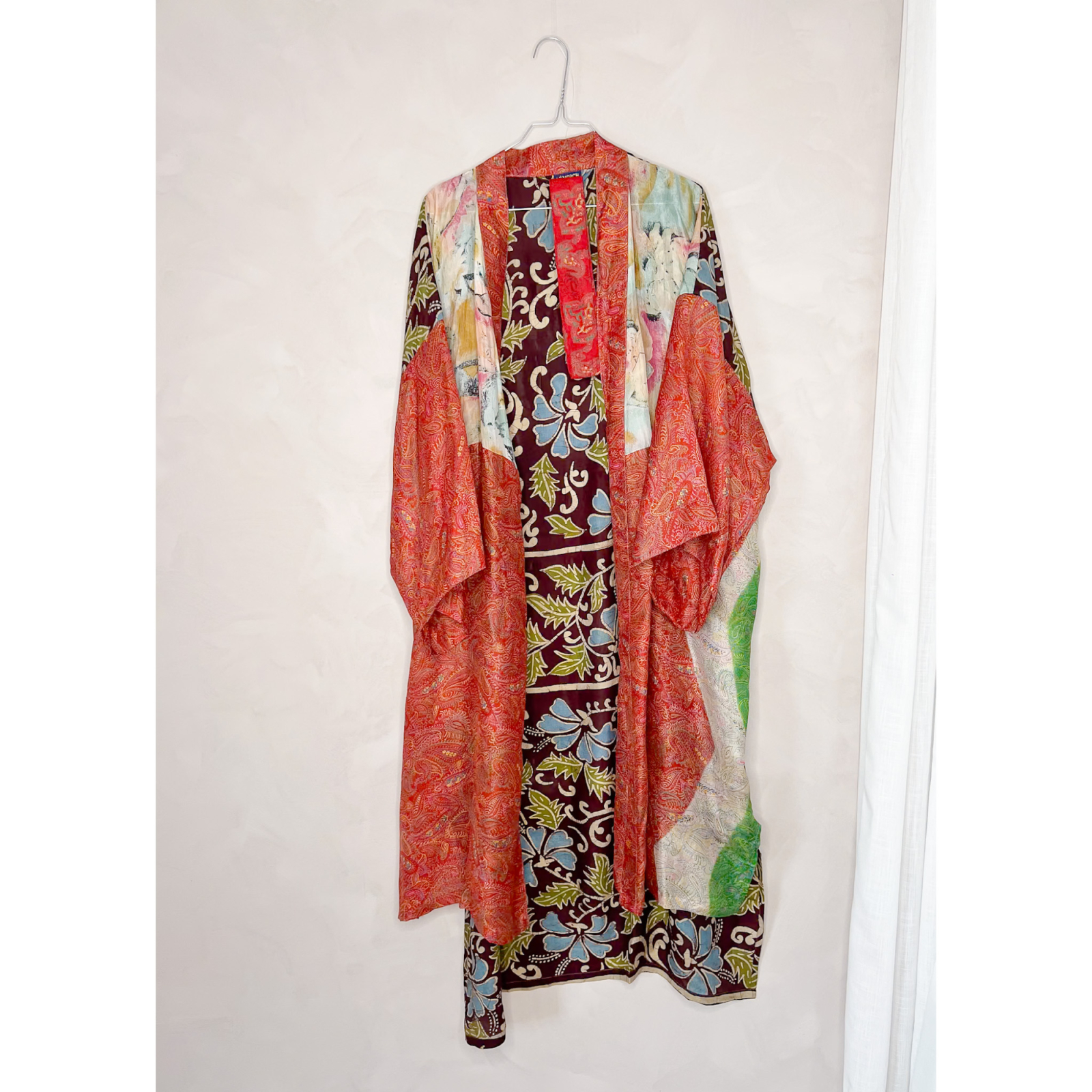 Minju Silkemix kimono no 1134 fra LÉ MOSCH, skøn unik og let kimono, super anvendelig kimono,