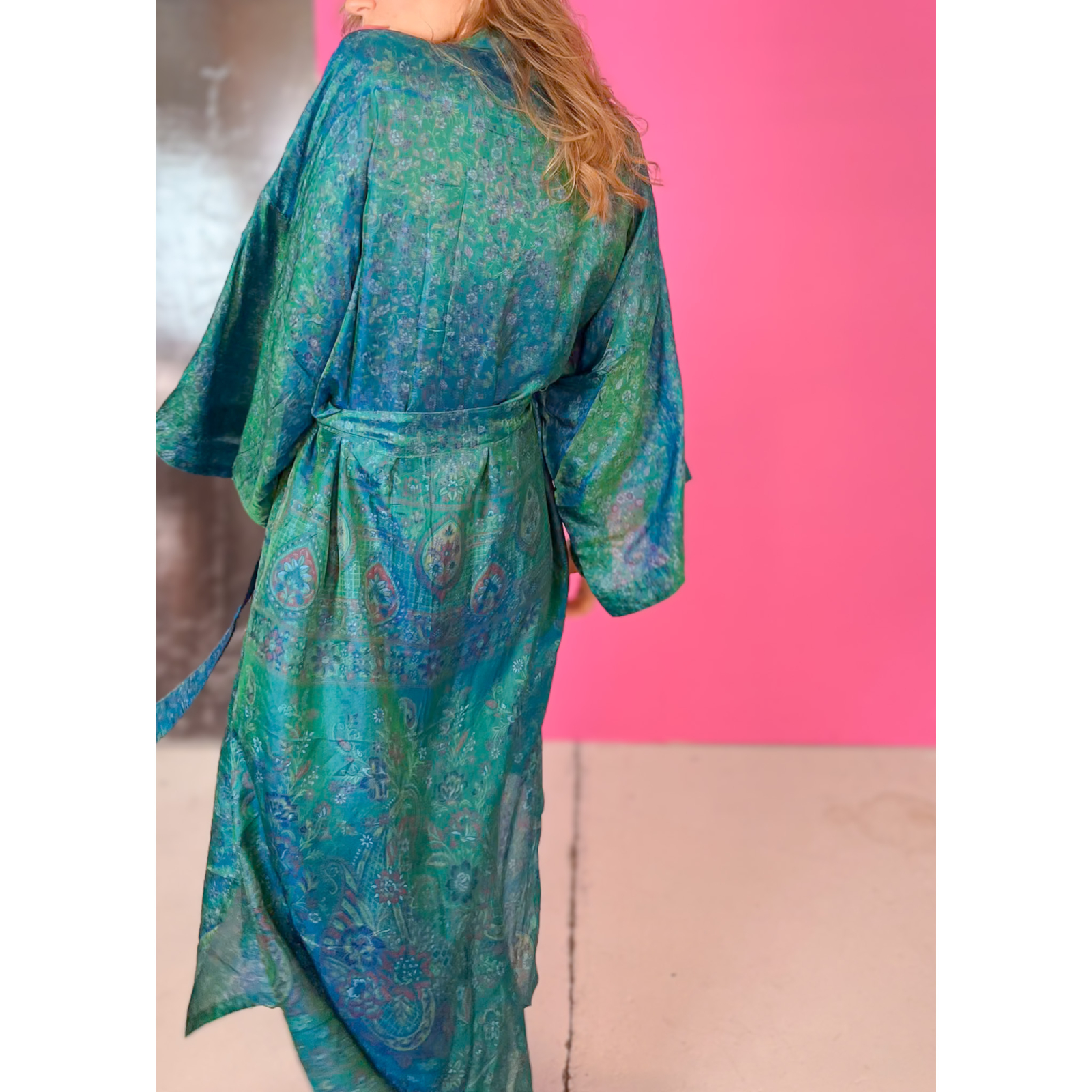 Minju Silkemix kimono no 1141 fra LÉ MOSCH, skøn unik og let kimono, super anvendelig kimono,
