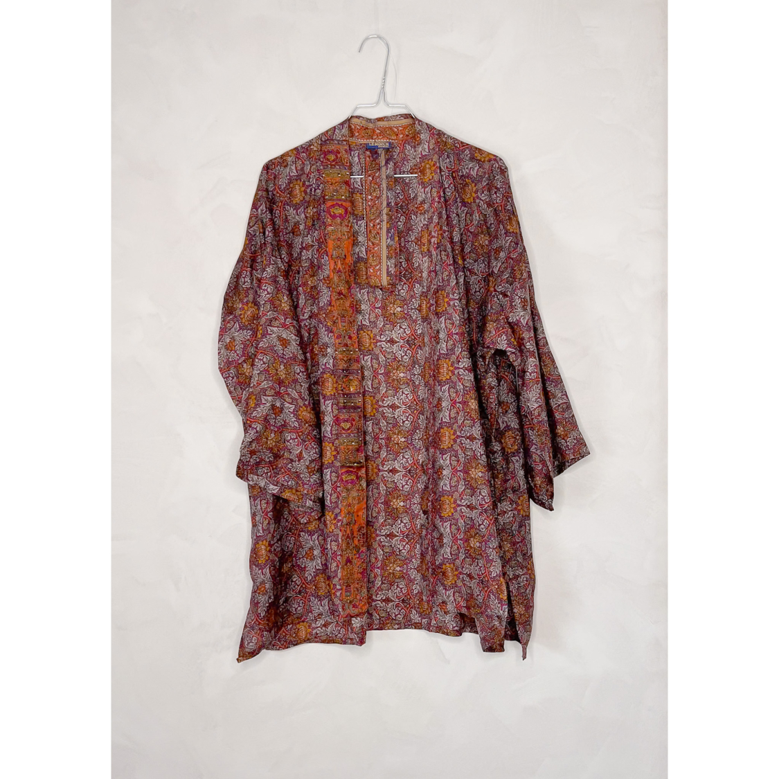 Monya Silkemix kimono no 1504 fra LÉ MOSCH, kort let kimono, elegant og super anvendelig kort kimono,