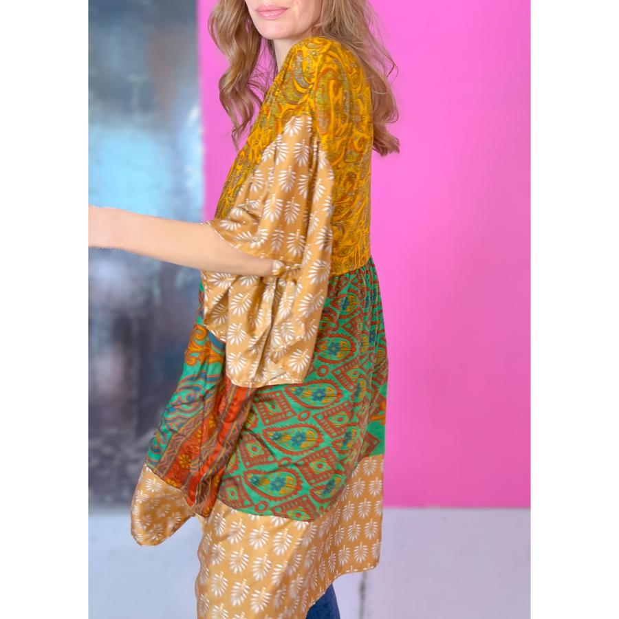 Alpana kjole no 88 fra LÉ MOSCH, farverig oversize kjole, unika kjole af genbrugsmaterialer, 