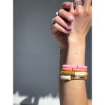 Maggie armbånd no 6 i bone og army grøn fra le mosch