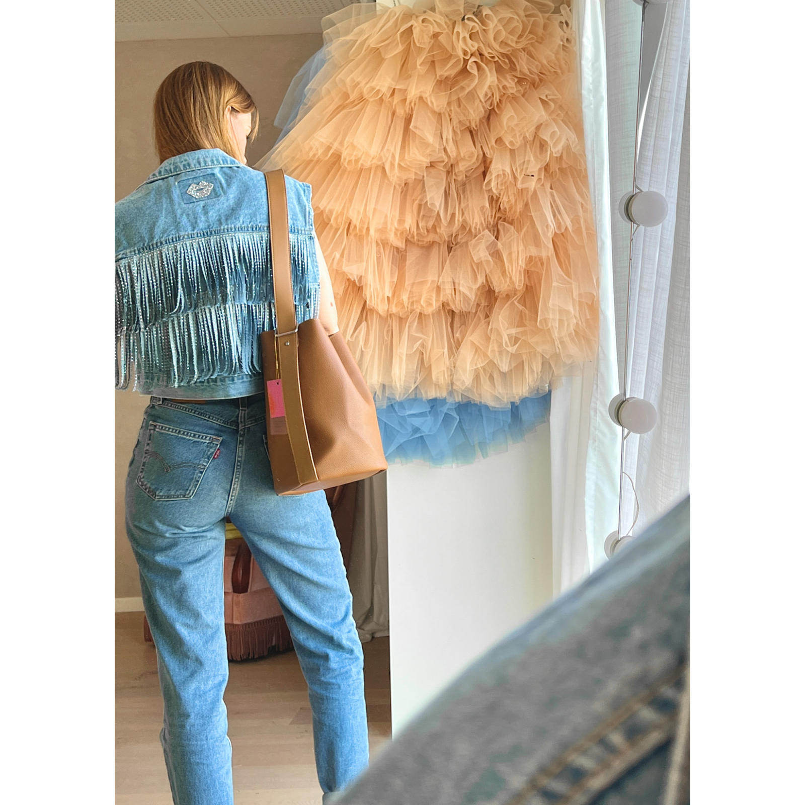 Herla Bucket Taske i Faux Suede fra LÉ MOSCH