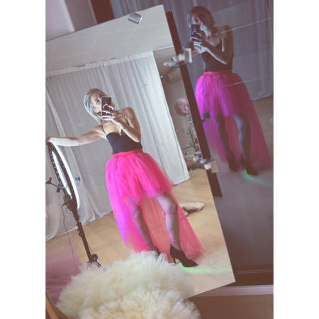 Hally Tyl Nederdel i Pink fra LÉ MOSCH, super cool high low tyl nederdel, anderledes og vild nederdel, 