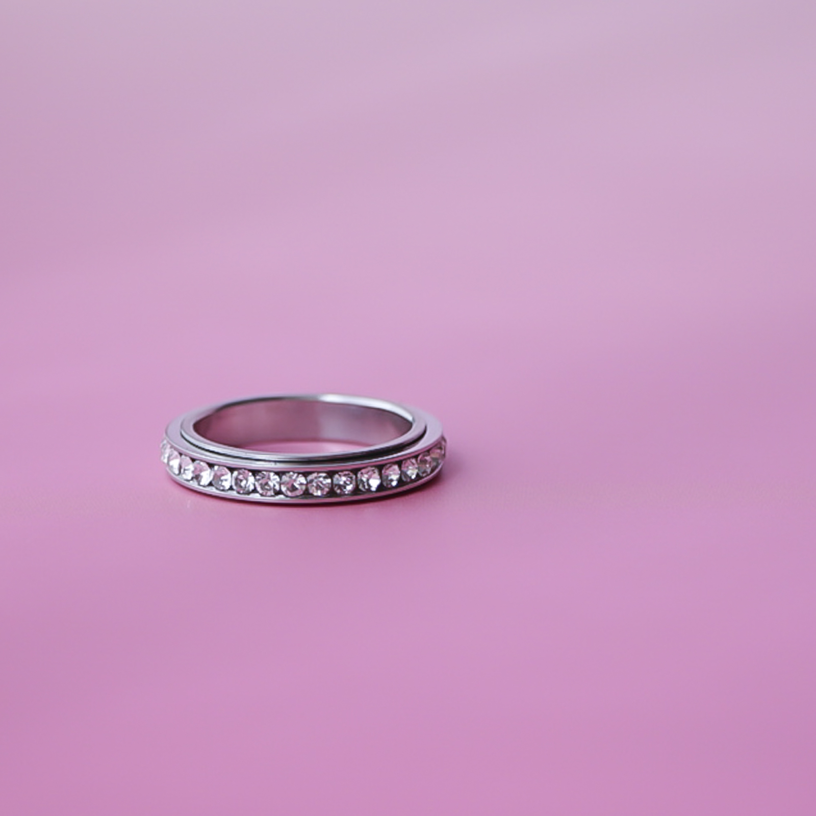 Tilo anti stress ring i forsølvet 2.0 fra LÉ MOSCH, bevægelig ring, beroligende ring, adhd ring,