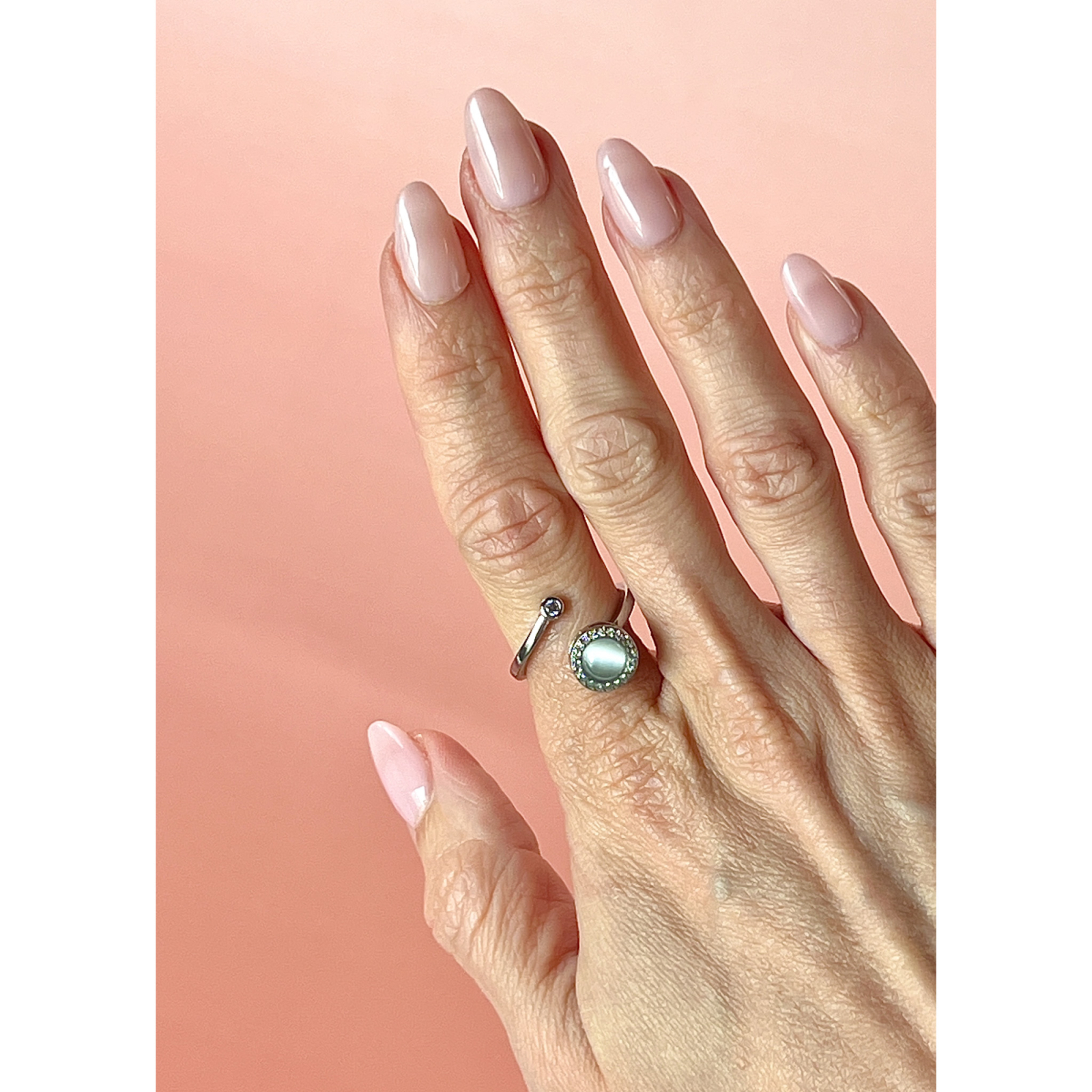 Aura Spinner anti stress ring i forsølvet fra LÉ MOSCH, anti stress ring med en top der kan spinne, super yndig afstressende ring, 