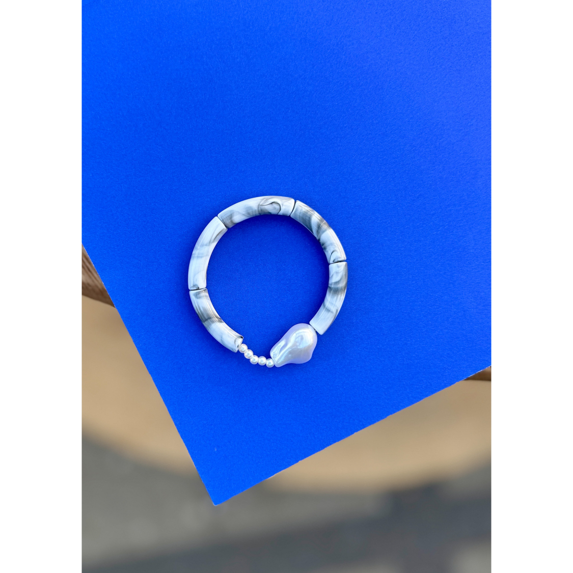 Maggie armbånd no 22 fra LÉ MOSCH, smukt boheme armbånd,