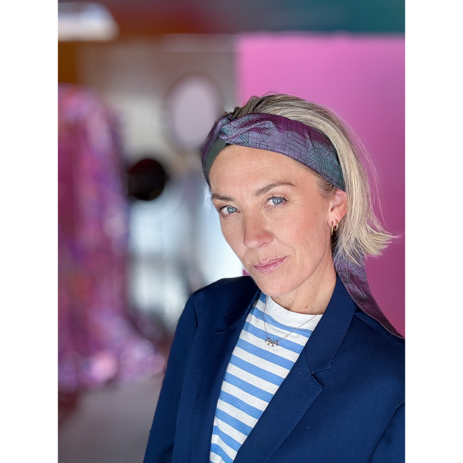 Liva hårbøjle med tørklæde 009 fra LÉ MOSCH, få tørklædet til at sidde ordentligt i håret, fedt bohemelook med en tørklæde hårbøjle,