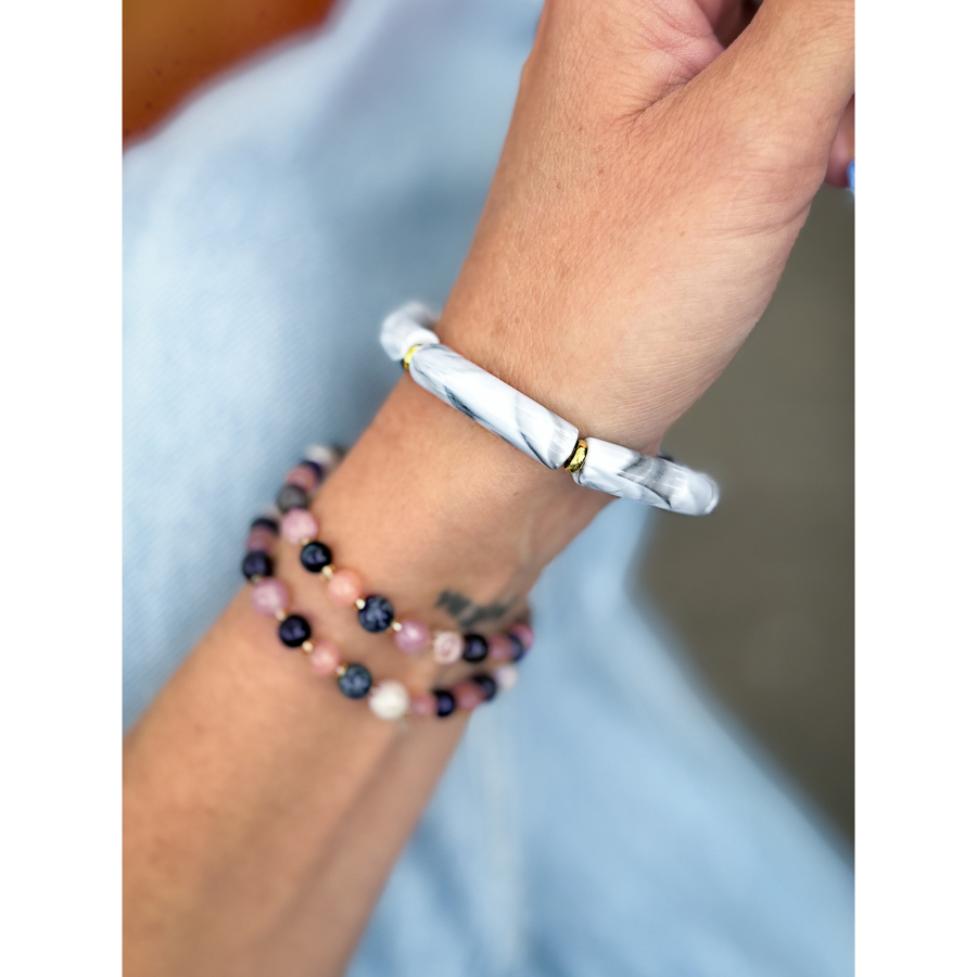 Martha armbånd i Hvid Marmor fra le mosch