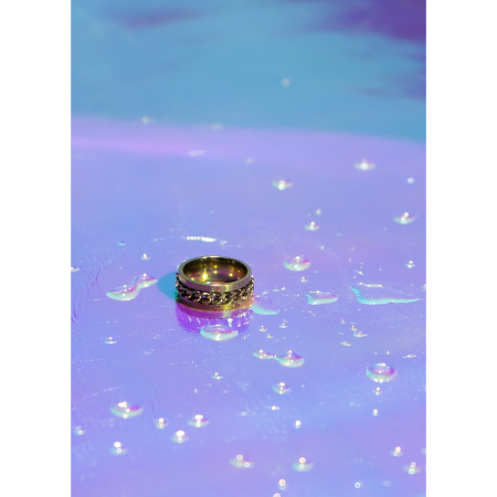 August anti stress ring i forgyldt fra LÉ MOSCH, bevægelig ring, beroligende ring, adhd ring,